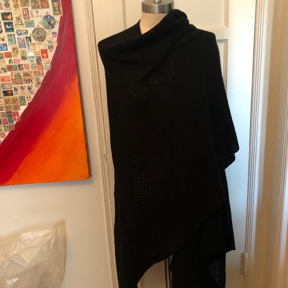 Zadig et Voltaire India Fishnet Cashmere Cape - Picture 5 of 6